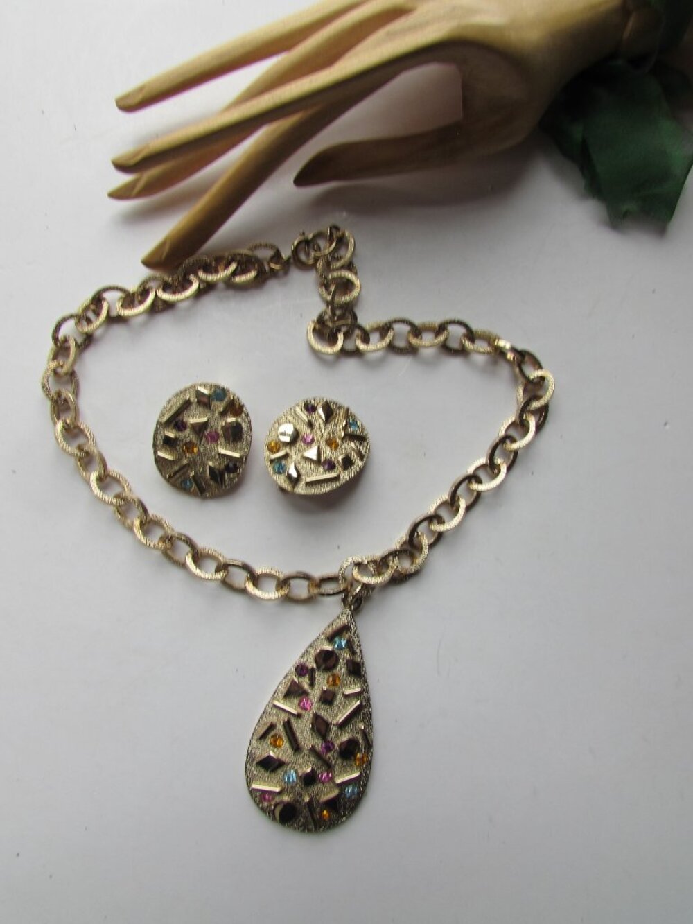 Vintage Sarah Coventry Sultana Pendant Necklace Earrings